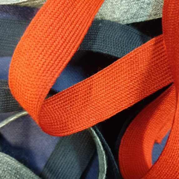 Ensfargede Ull/Blend