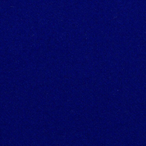 Fast ullklede - 27 Klar bl