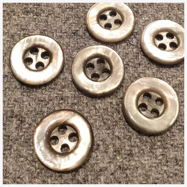 Gr blank skjorteknapp (14mm)