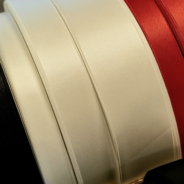 Satengb�nd Off-white 16 mm