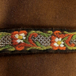 Ullbnd 40 mm - Skoggrnn og rust hovedfarger, gul, hvit. Brun bunn.