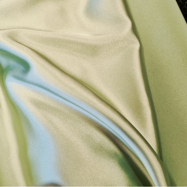 Lys grnn duchesse -  100% polyester