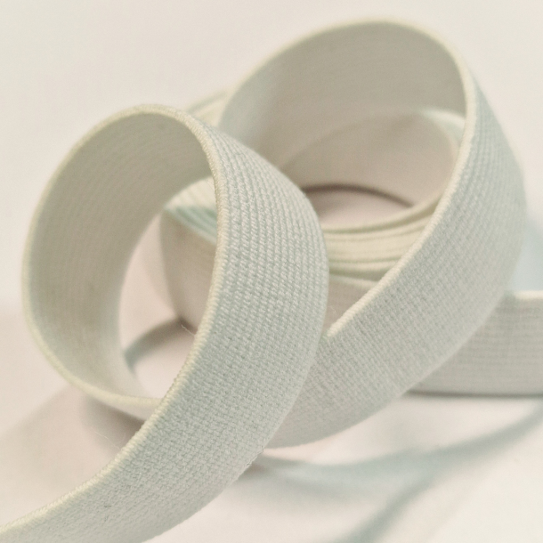 Kokekte flat strikk 19 mm hvitt