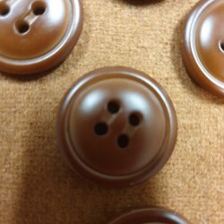 Brun treknapp, flat (21mm)