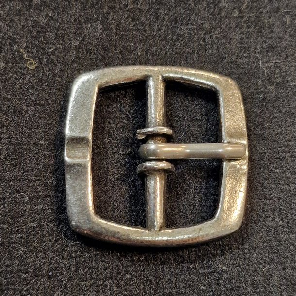 Vestespenne oksidert 25x25 mm