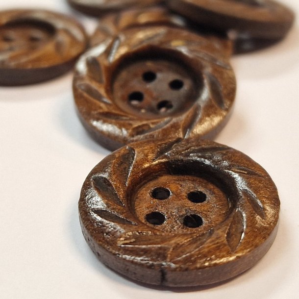Brun treknapp, krans (22mm)